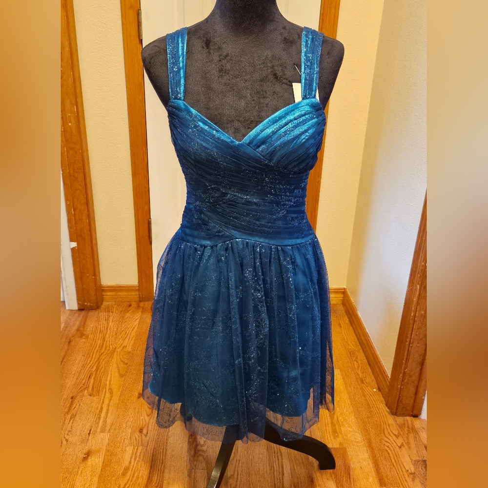 Dark Blue Semi-Formal Homecoming Dress Size 7